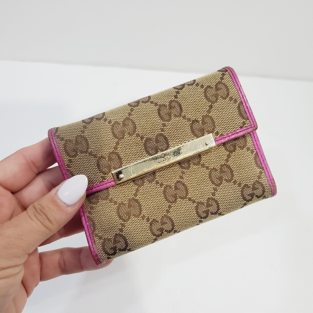 Gucci authentic canvas GG monogram wallet